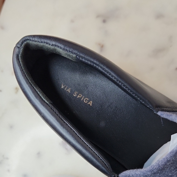 Via Spiga Morgan Black and Gray Slip-On Shoes Sz 8 - Picture 7 of 8